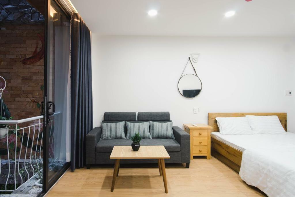 Carol Homestay Da Nang Beach 2 Екстер'єр фото
